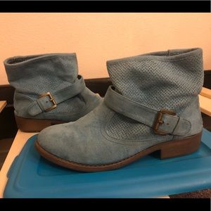 Low cut boots